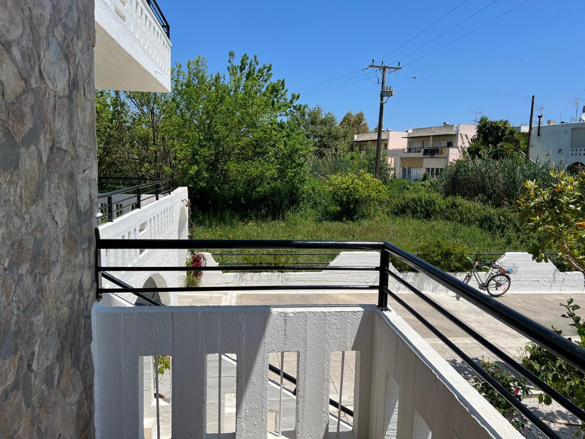 Zourpos Studios & Apartments Kalívesz Kültér fotó
